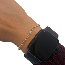 Load image into Gallery viewer, Small Paper Clip Bracelet