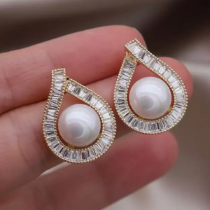 Pearl Sparkle Stud Earrings
